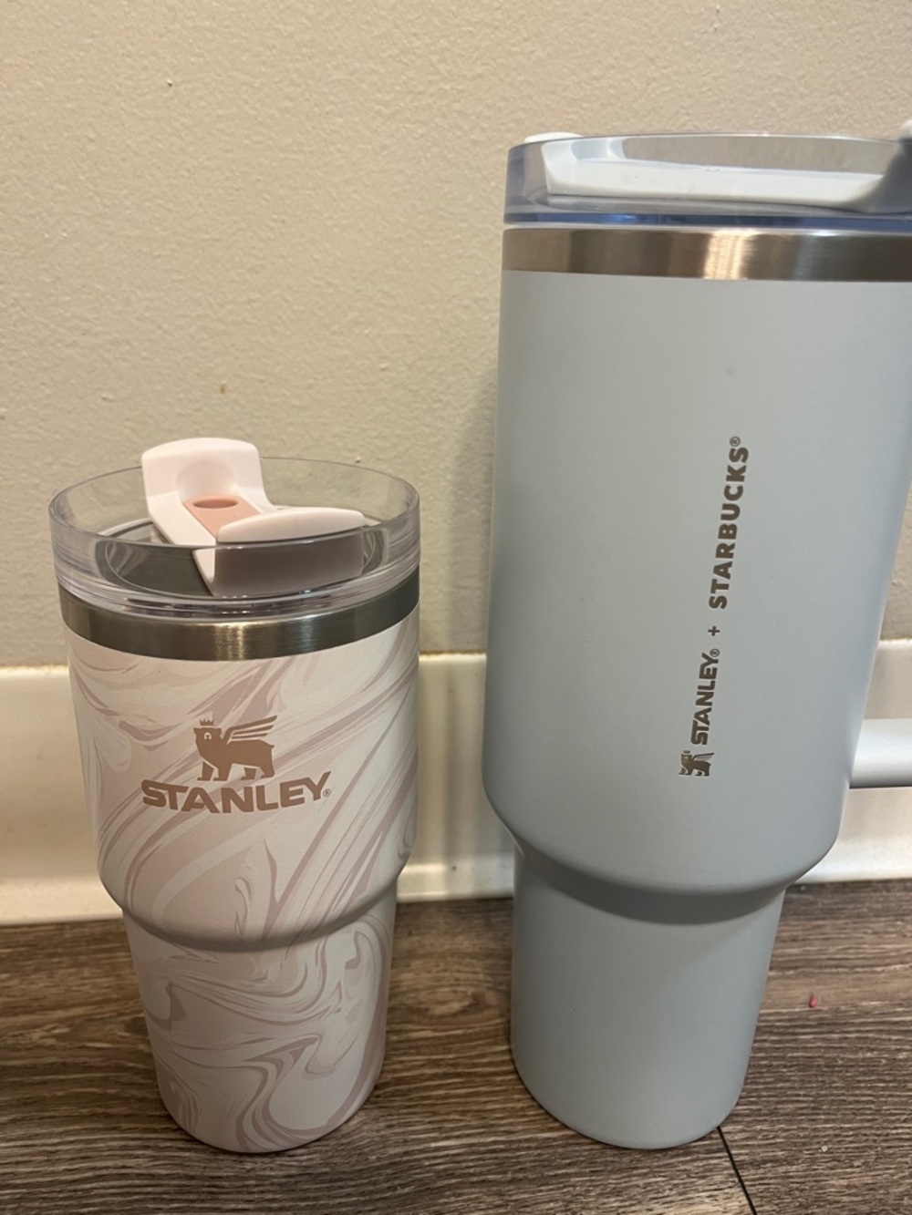 Stanley Cream Travel Tumbler with Pale Pink Slider Lid - Picture 5 of 5